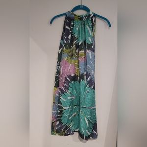 Classigue Halter style dress      with pockets. SIZE SMALL